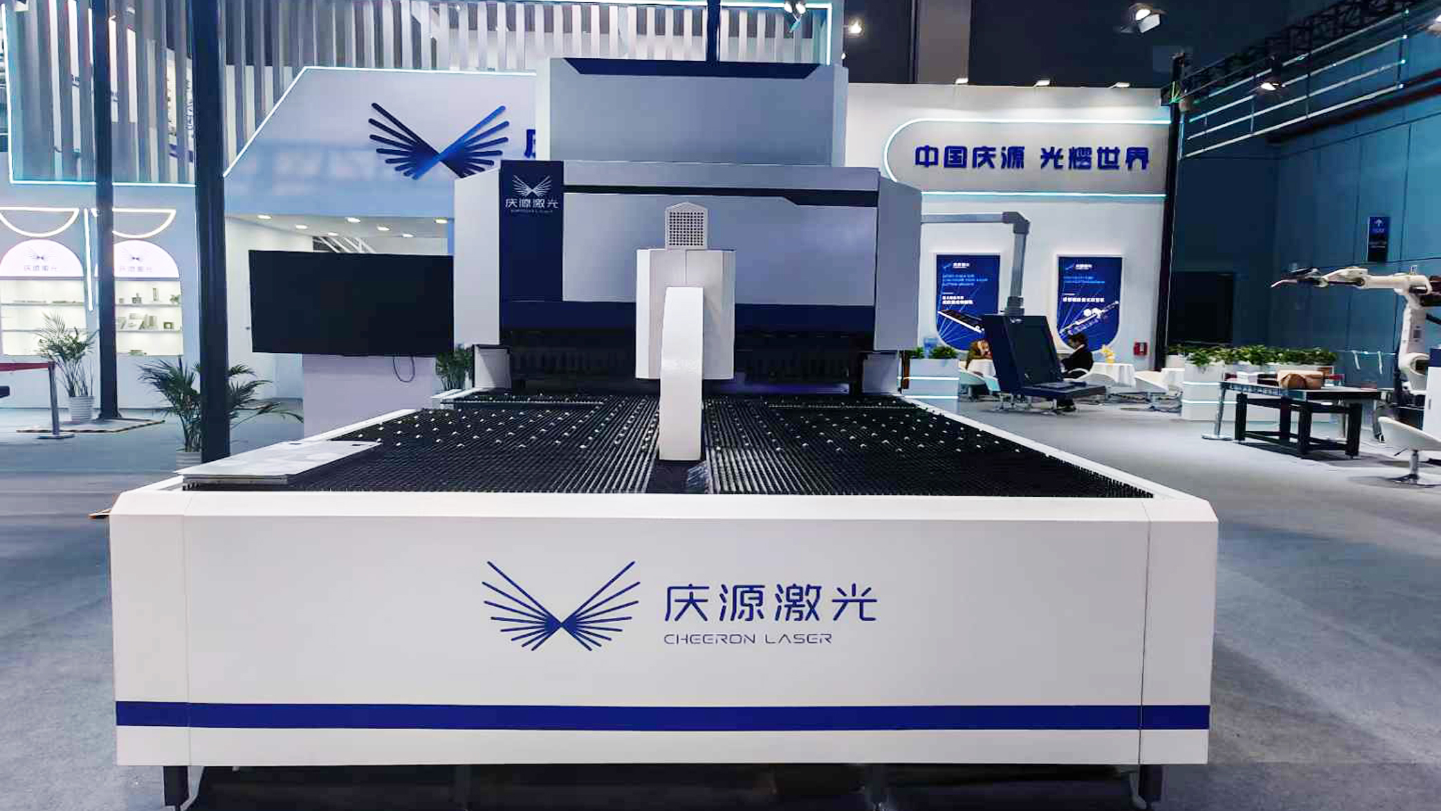 浅述光纤激光切割机切割误差原因解析
